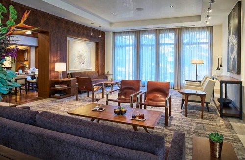 University South Hotel | 625 m² Hotel ∙ 4 guests