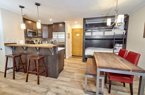 Mammoth Lakes Condo | 63 m² Condo ∙ 1 bedroom ∙ 4 guests