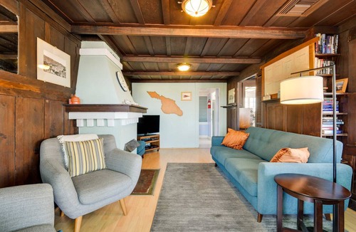 Avalon House | 69 m² House ∙ 2 bedrooms ∙ 4 guests