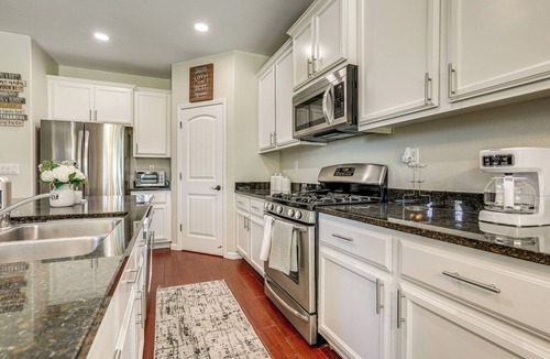 Roseville House | 7 Mi to Dtwn: Home w/Fenced Yard in Roseville!