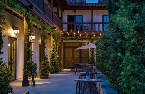 Sonoma Hotel | 70 m² Hotel ∙ 127 guests