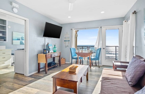 Carlsbad Village Condo | 74 m² Condo ∙ 1 bedroom ∙ 3 guests