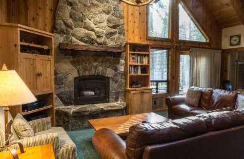 Truckee House | 824 Beaver Pond