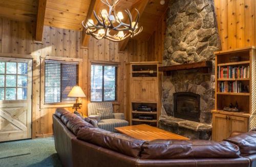 Truckee House | 824 Beaver Pond