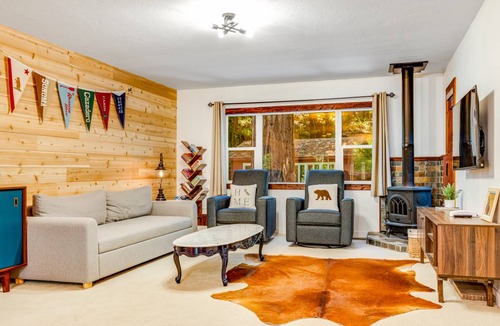 Cazadero Cabin | 88 m² Cabin ∙ 2 bedrooms ∙ 4 guests