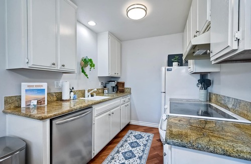 Carlsbad Village Condo | 90 Walk Score l Steps to Beach & Dining | Parking