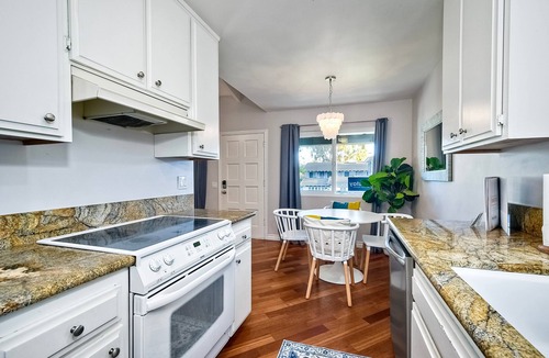 Carlsbad Village Condo | 90 Walk Score l Steps to Beach & Dining | Parking