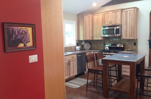 Arden-Arcade Cottage | 900 Square Foot Guest Cottage Built In 2013. Great For A Family of five max.