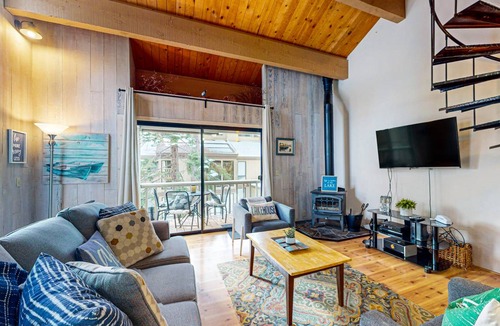 Kings Beach Condo | 91 m² Condo ∙ 1 bedroom ∙ 6 guests