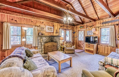 West Village Cabin | 92 m² Cabin ∙ 2 bedrooms ∙ 6 guests
