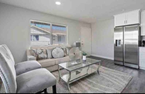 Port Hueneme Apartment | 93 m² Apartment ∙ 1 bedroom ∙ 4 guests