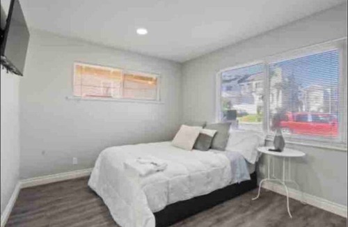 Port Hueneme Apartment | 93 m² Apartment ∙ 1 bedroom ∙ 4 guests