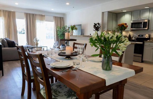 West Hollywood Apartment | 93 m² Apartment ∙ 2 bedrooms ∙ 4 guests