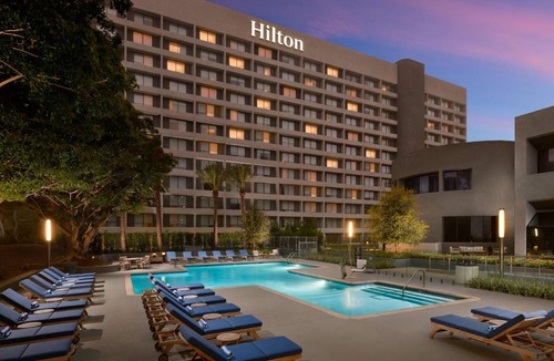 Fox Hills Hotel | 97 m² Hotel ∙ 2 bedrooms ∙ 127 guests