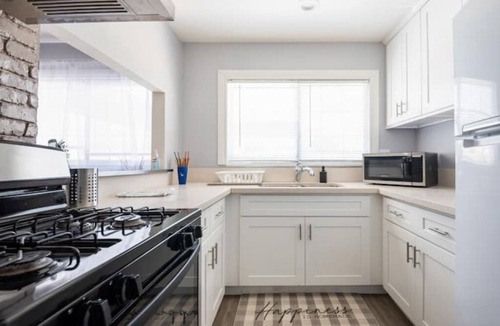 Hacienda Heights House | A+ 5BD Villa - Pool - Near Disney - BBQn