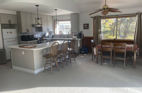 Julian House | A Beautiful And Serene Lake View House