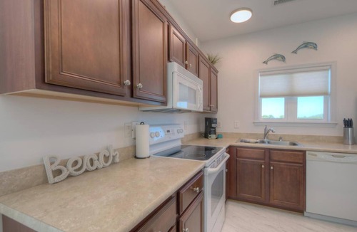 Southport Condo | A Sunrise Villa: Cozy 3BR condo retreat in Southport, NC!