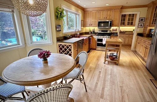 Vallemar House | A Victorian Garden Retreat near beach, trails, SF, Silicon Valley- ldry +prkg