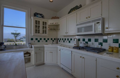 Cambria House | A Victorian Lightkeepers House
