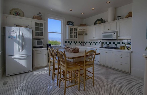 Cambria House | A Victorian Lightkeepers House