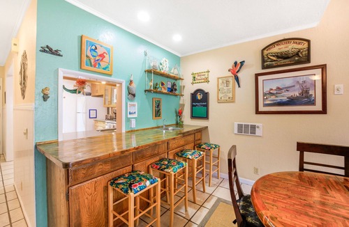 Avalon Condo | A04 - Beautiful Townhouse Style Bahia Vista Condo, POOL, BBQ, 2.5baths