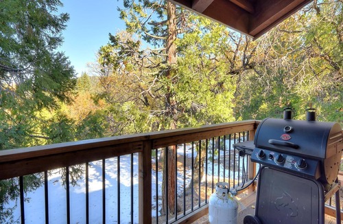 Yosemite West Condo | (A207) Loft Condominiums