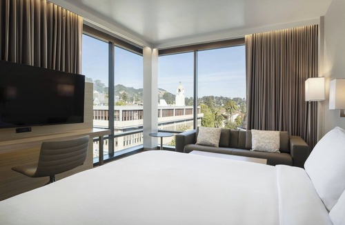 San Rafael Hotel | AC Hotel San Rafael Downtown