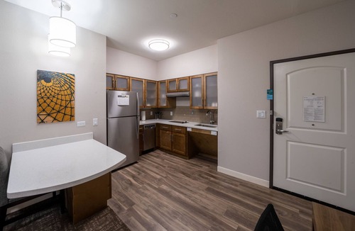 Baytown Apartment | ADA Suite w/Roll-In Shower | Free Breakfast!