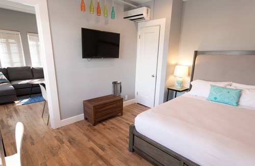 East Village Apartment | Adorable Corner 1-Bedroom near Convention Center