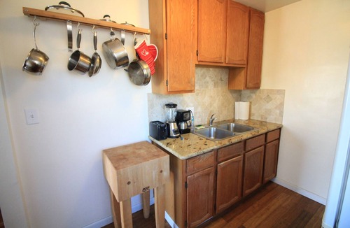 South Mission Beach Apartment | Adorable South Mission Studio-Steps to Ocean & Bay, Walk 5min To Belmont Park8