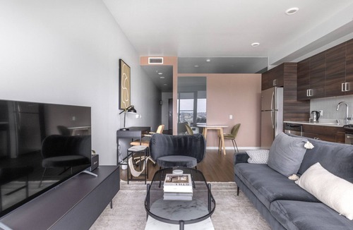 Civic Center Apartment | Airy Soma 1BR w/Pool, Yoga & Spa, nr Station & Bars, by Blueground