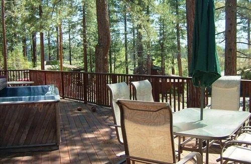 Al Tahoe House | Al Tahoe's Best - Hot Tub, Pool Table, Vintage Arcade Games