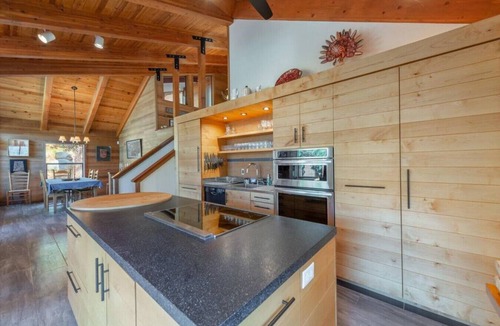 Alpine Meadows House | Alpine Meadows Beauty with 6 BR/6 BA