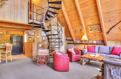 Alpine Meadows Cabin | Alpine Meadows Cabin in the Woods