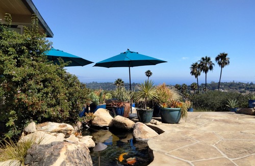 Cielito House | Amazing Ocean/Coastline/Mountain views. Pvt. 1-Bdrm Guest Home w/Patio, Hot Tub