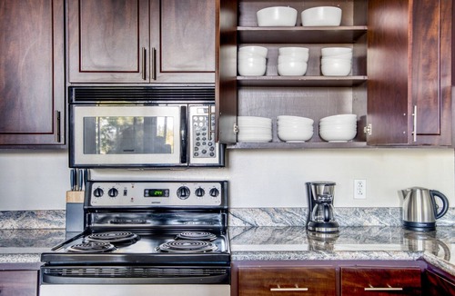 University South Apartment | Amazing Palo Alto 2BR w/Pool & Gym, near FB & Google, by Blueground
