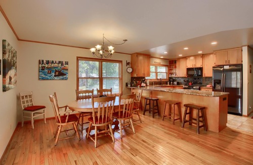 North Wawona House | Apple Tree Bear House