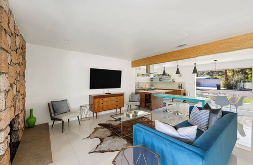 Tahquitz River Estates House | Aquatini Mid-Century Modern Luxury Retreat - Last Minute Specials!