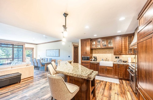 Empire Pass Condo | Arrowleaf Ski-In/Ski-Out Deer Valley Condo – Hot Tub Access, Ski Lockers, Free On-Call Shuttle