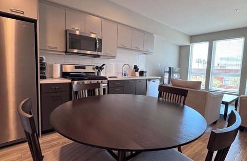 Harborview Apartment | AV8: Comfortable 1-Bedroom Escape in San Diego with WiFi & AC