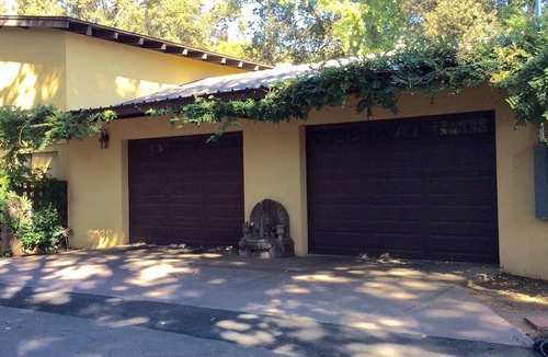 Chico Villa | AVAILABLE! Sleeps 10. A Chico Tradition! Stay at the Villa Chicon2024 CHICO GRAD