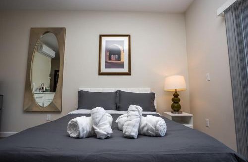 Bankers Hill Apartment | Awesome Balboa and Downtown View with Cozy Patio