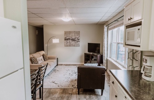Old Town Eureka Apartment | Bay Breeze across from Waterfront