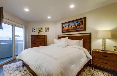 Crown Point House | Bay View Dream - Steps to Bay, Rooftop Patio & AC