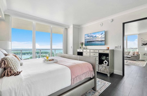 Coconut Grove Apartment | Bay Views | Modern Residence for Groups