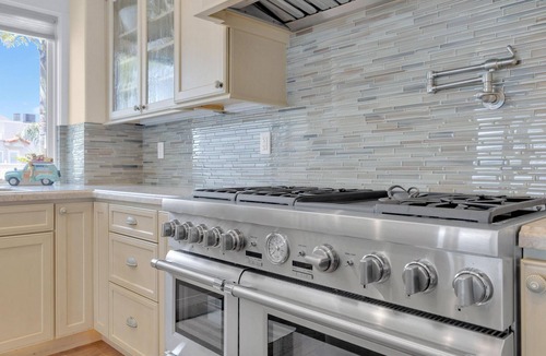 Crown Point House | Bayfront 4BD Home- Rooftop Deck w/Hot Tub & BBQ!