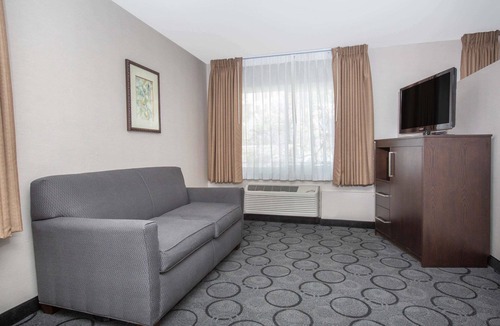 Cortez Hill Hotel | Baymont by Wyndham San Diego Downtown