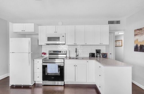 East Fort Lauderdale Apartment | Bayview Regency Apartments By Lowkl