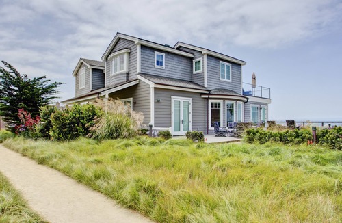 Toro Canyon Apartment | Beach front Sea Loft in Santa Barbara. Weekly discounts. Best beach sunsets!