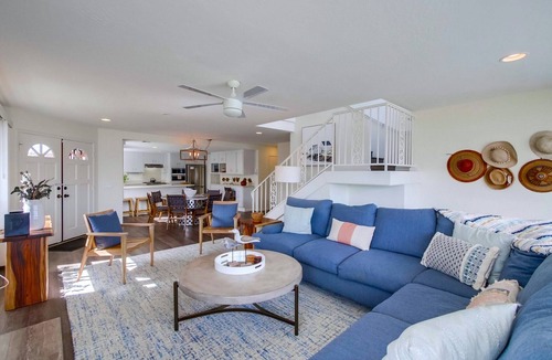 Mission Beach House | Beach Haven | Waterfront Stay in Mission Beach